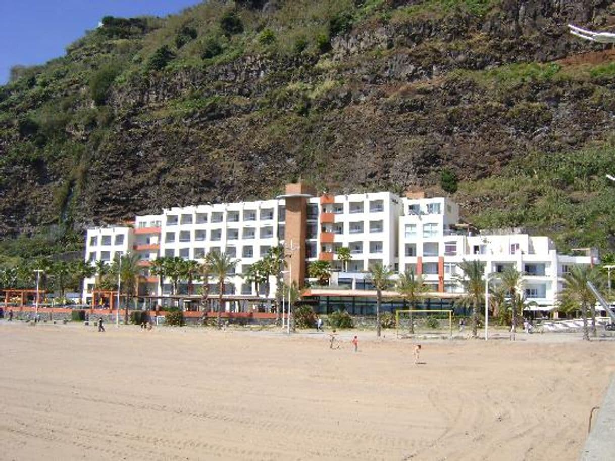 Place Calheta Beach Resort