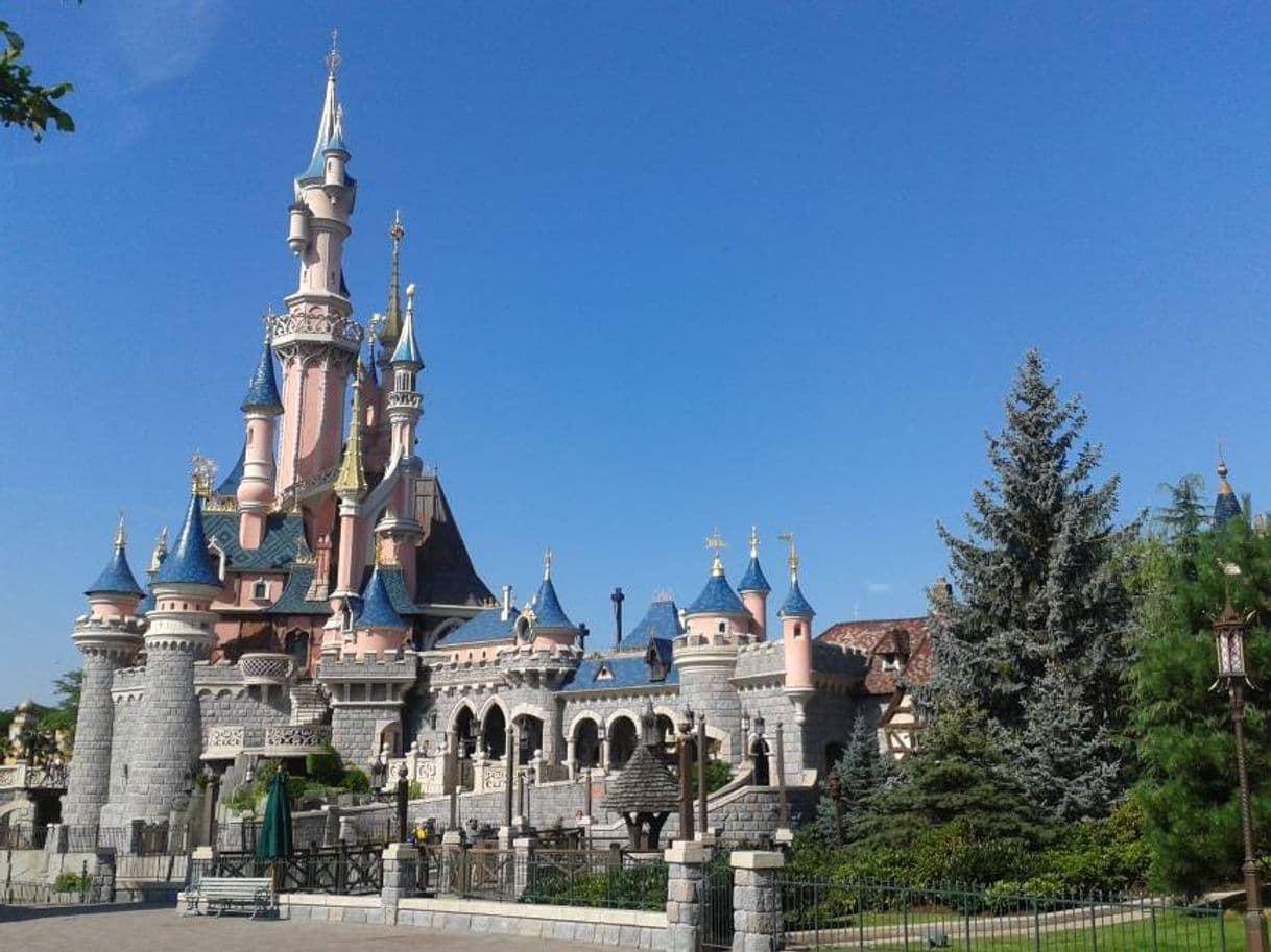 Fashion Disneyland Paris: Theme Parks - Tickets, Deals, Family Holidays