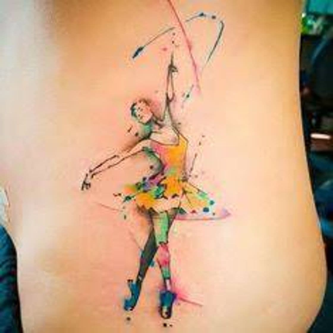 Moda Tatuagem Bailarina aquarela