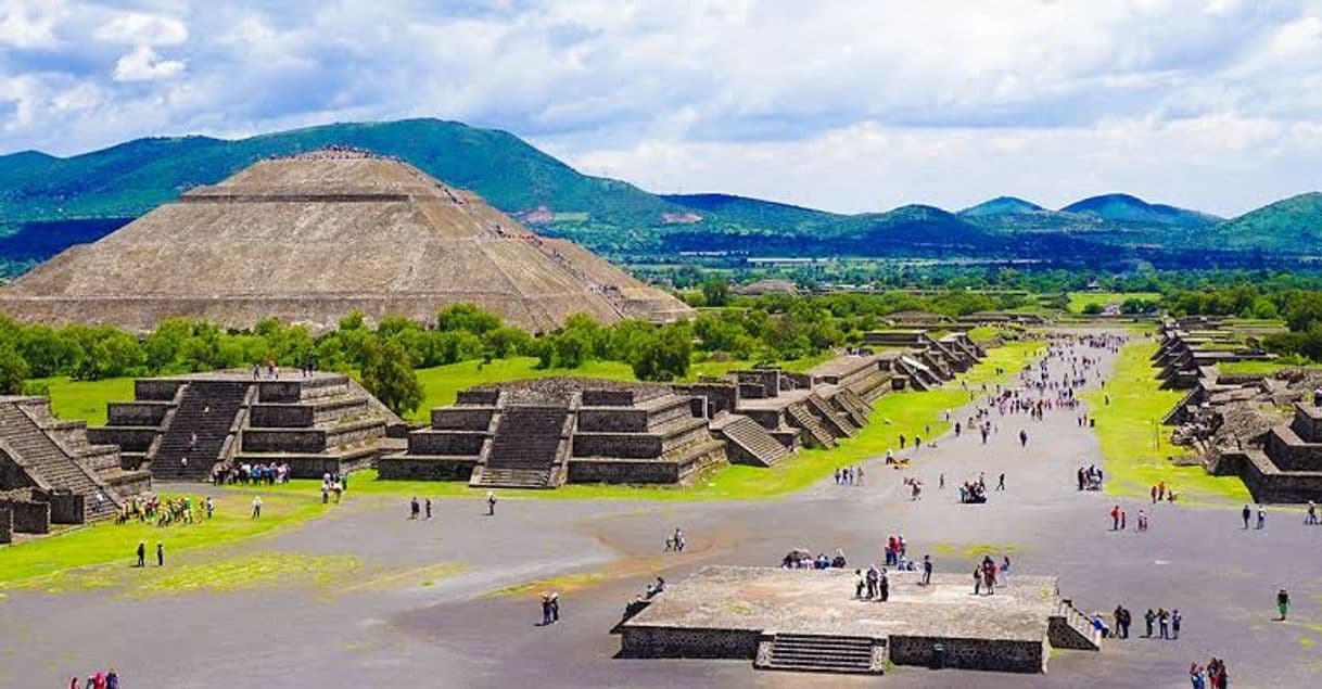 Place Piramides De Teotihuacan