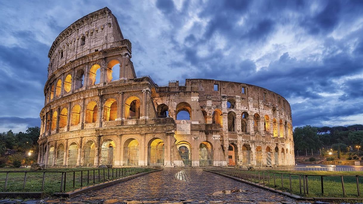 Lugar Coliseo de Roma