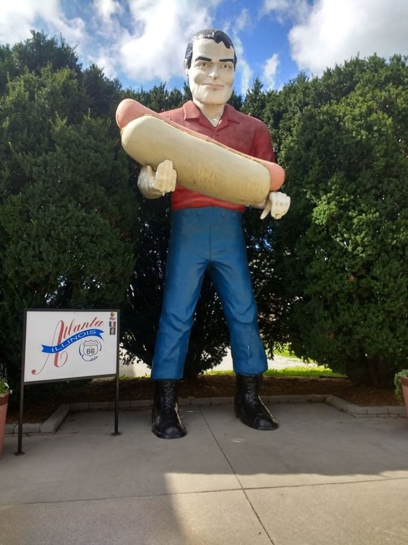 Place Paul Bunyan Statue