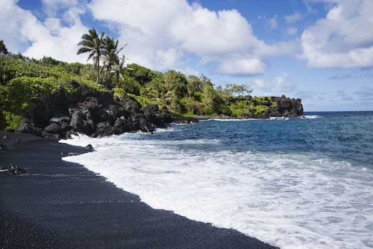 Place Waianapanapa Black Sand Beach