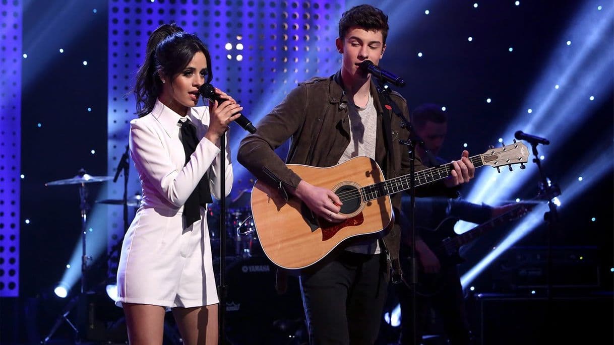 Fashion Shawn Mendes & Camila Cabello Perform 'I Know What You Did ...