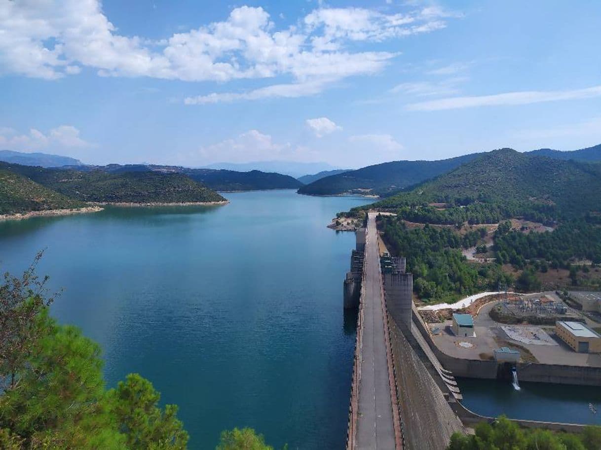 Lugar Embalse de Rialb