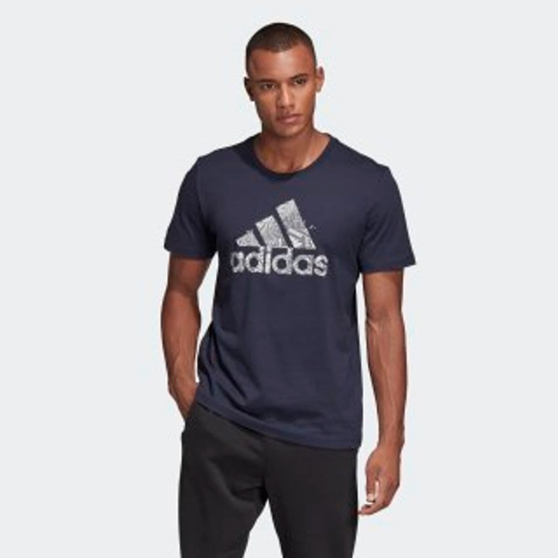 Fitness adidas Most Haves Badge of Sports TS M Camiseta, Hombre, Gris