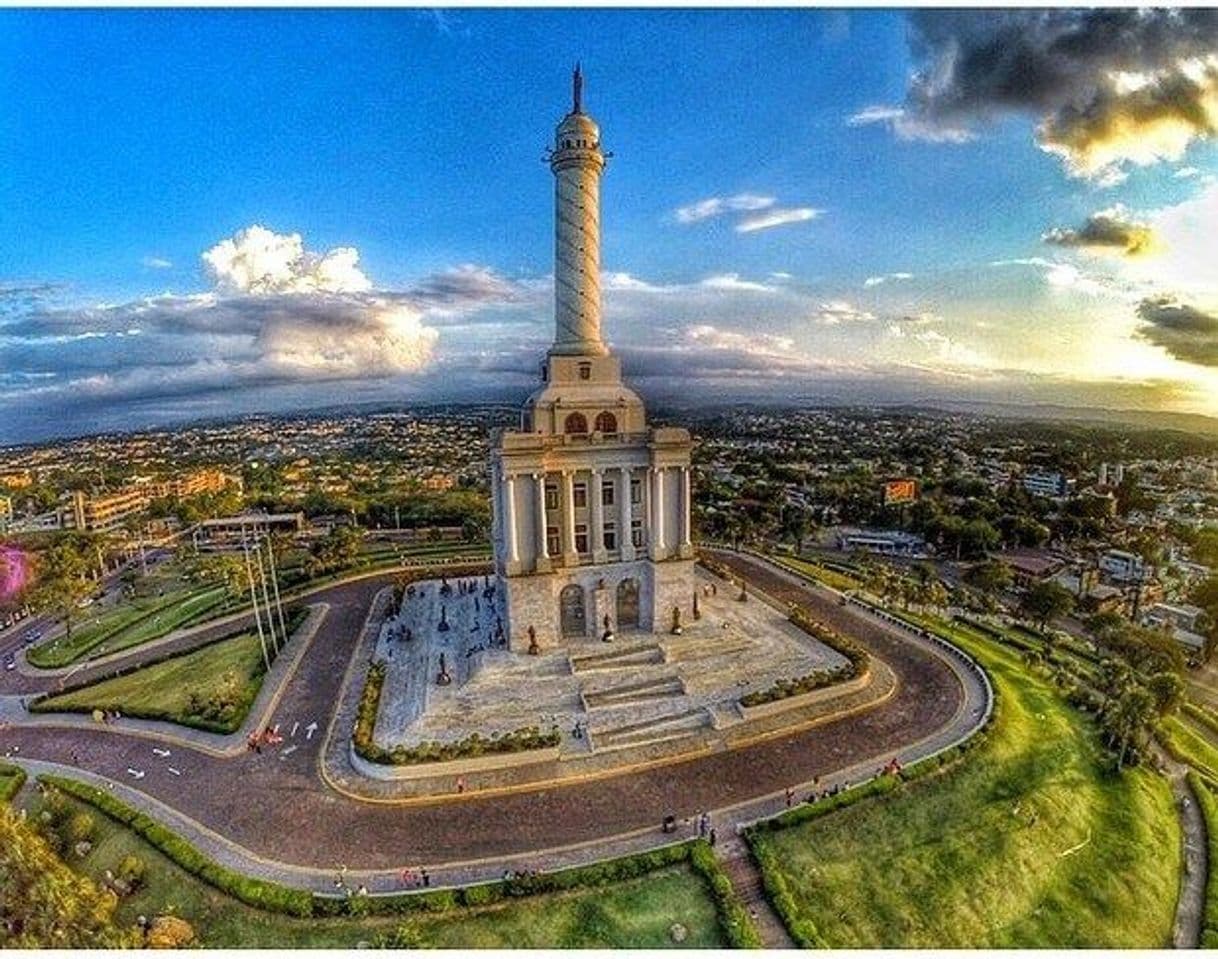 Place Monumento a los Héroes de la Restauración