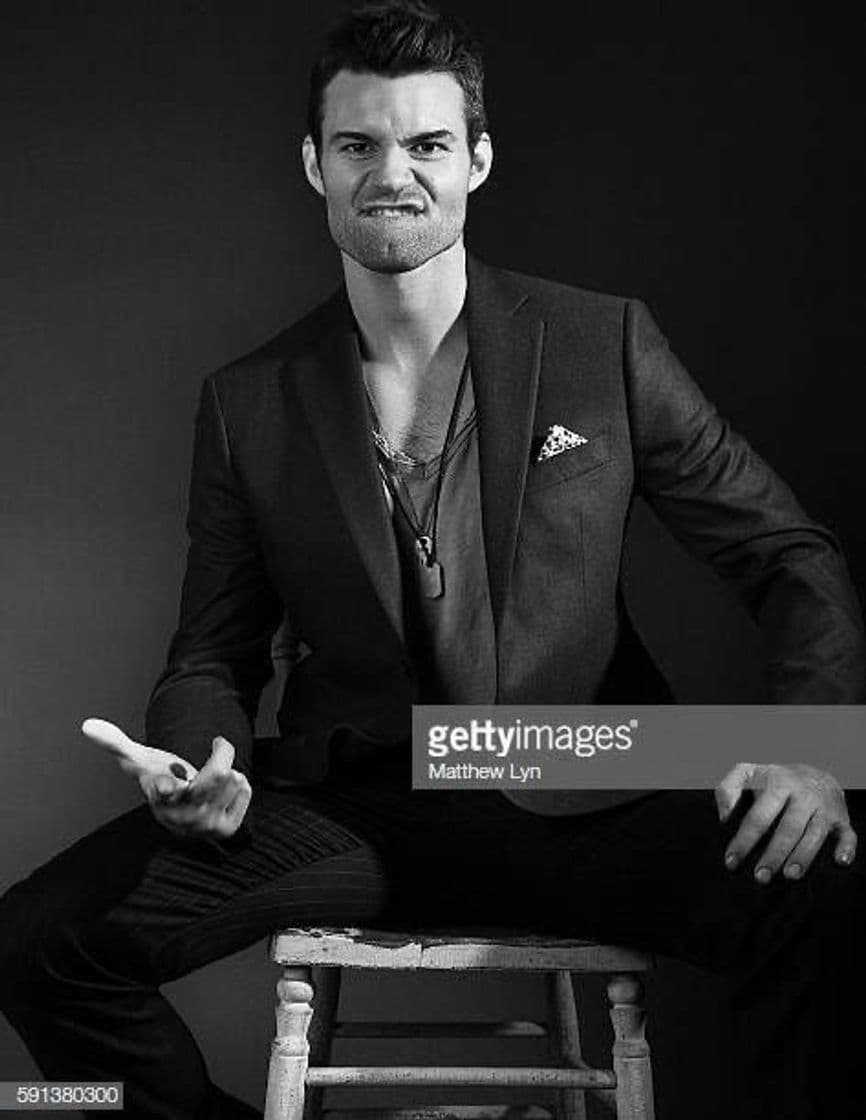 Fashion Daniel Gillies