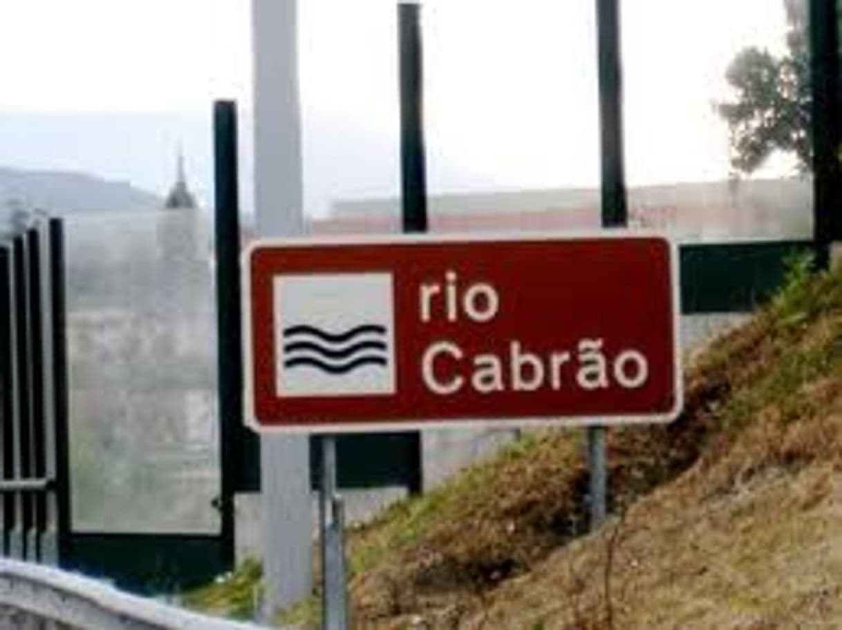 Place Rio Cabrão