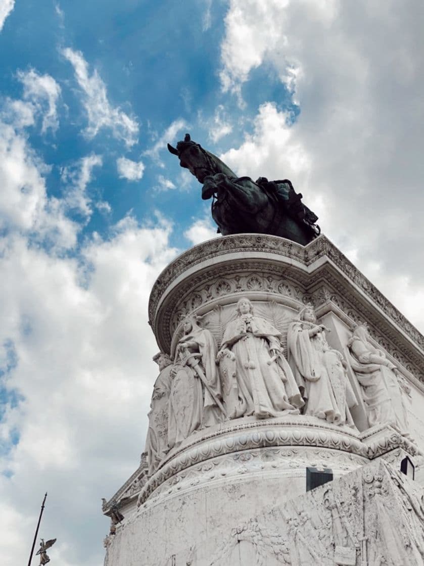 Place Monumento a Víctor Manuel II