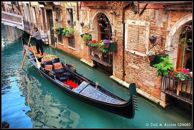 Place Venecia