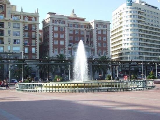 Lugar Plaza de la Marina