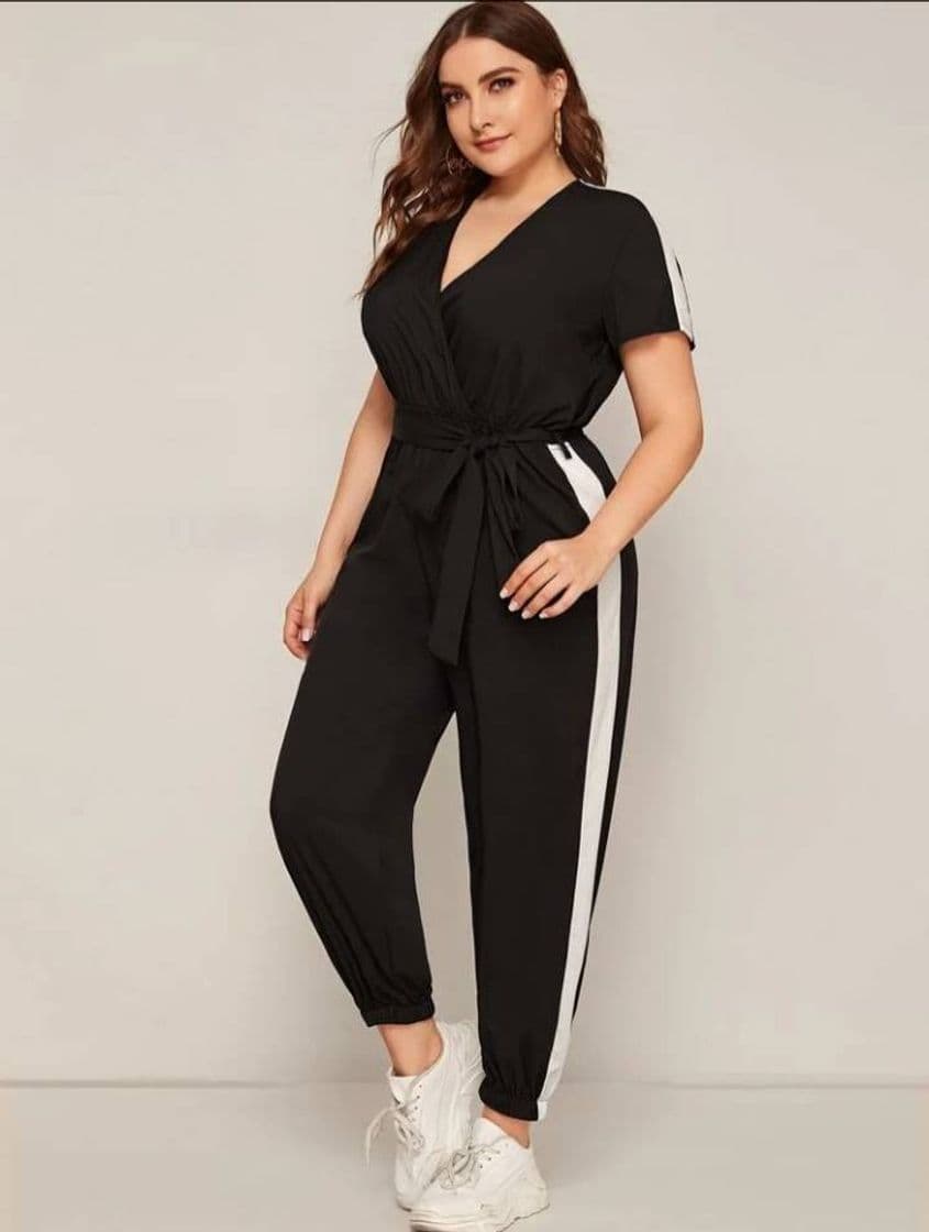 Producto Macacão preto plus size