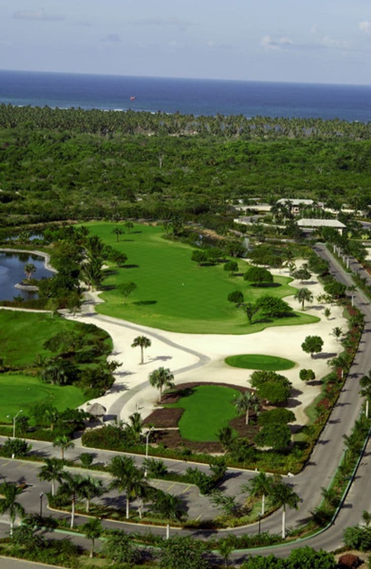 Lugar Cocotal Golf and Country Club