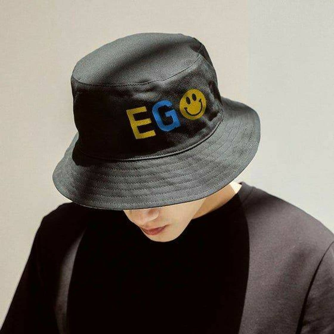 Fashion ego bucket hat