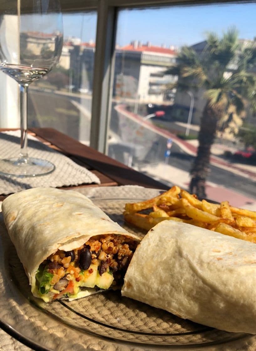 Moda Black Beans and Quinoa Burrito (Vegan) 