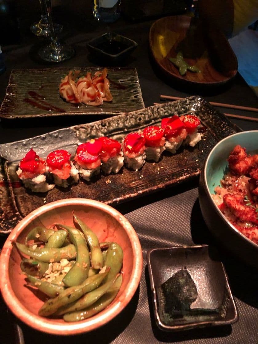 Restaurantes Kisamba sushi & drinks