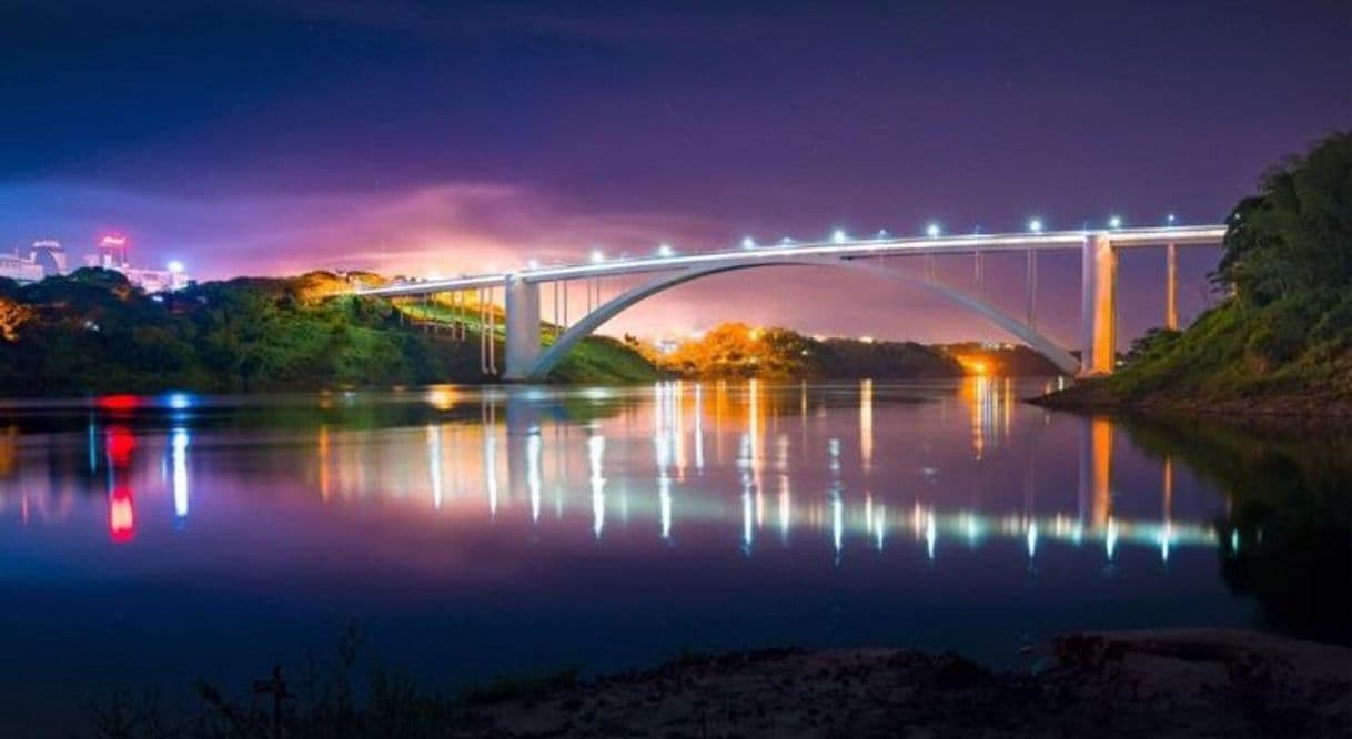 Lugar Ponte da Amizade