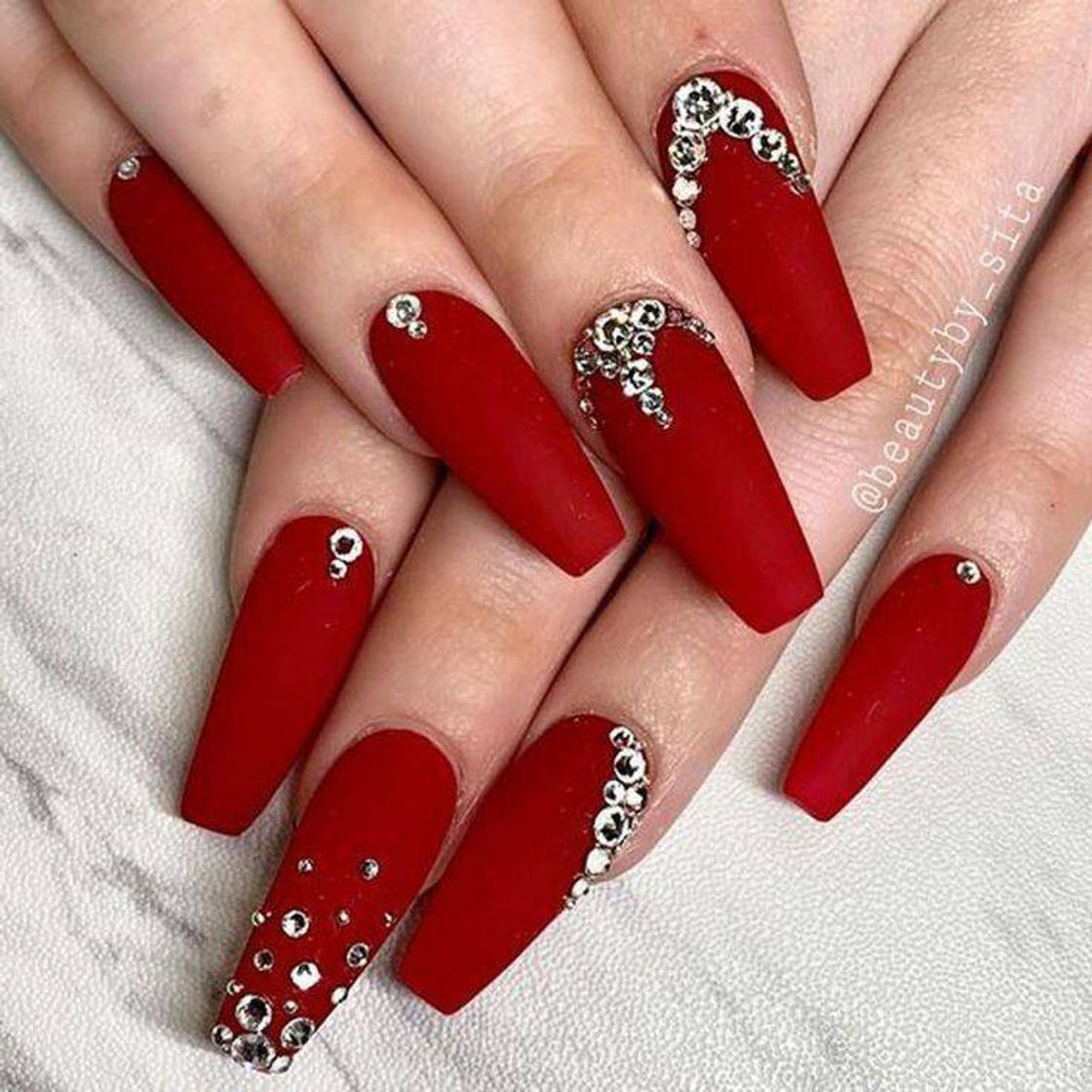 Moda Unhas vermelhas 😍💞