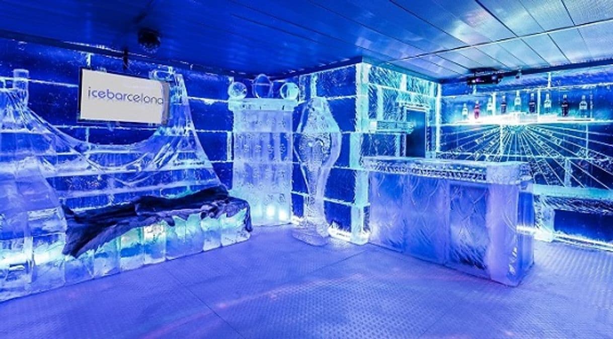 Moda ICEBARCELONA. Bar hecho de hielo