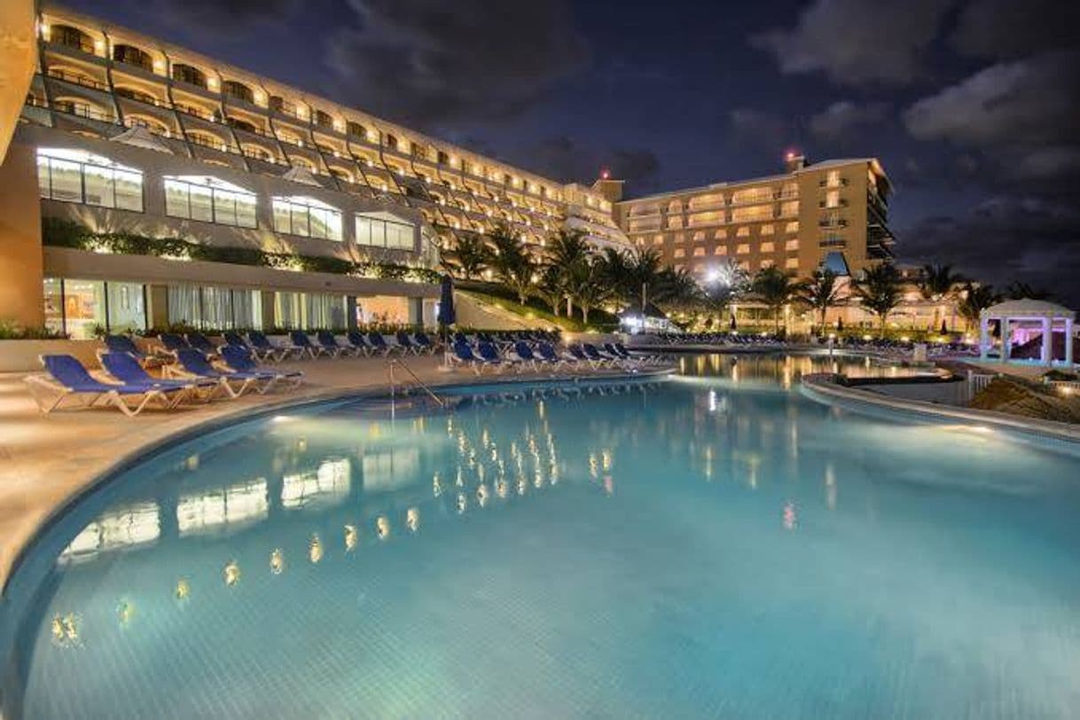 Lugar Golden Parnassus All Inclusive Resort & Spa