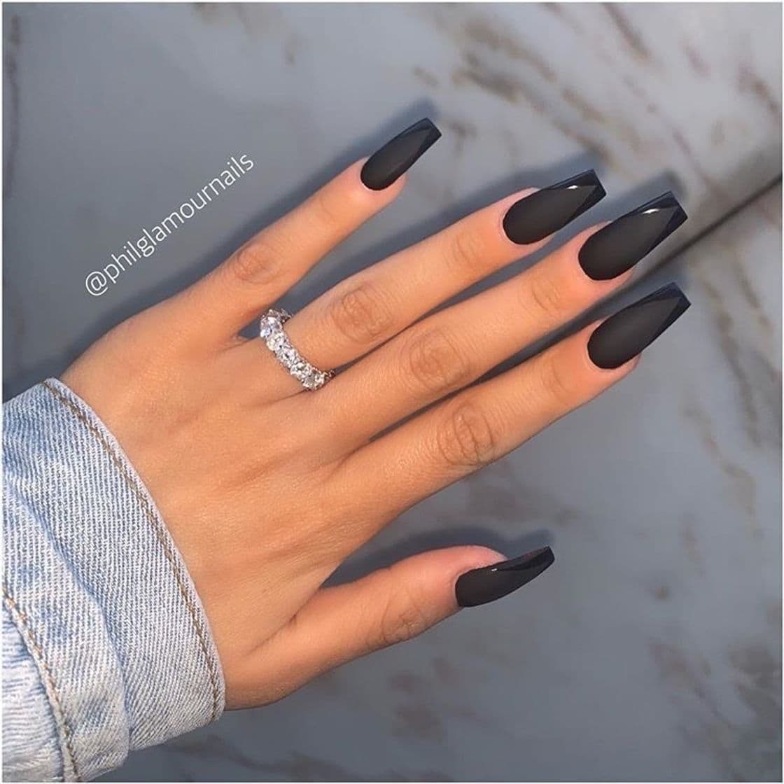 Fashion Unhas pretas 😍