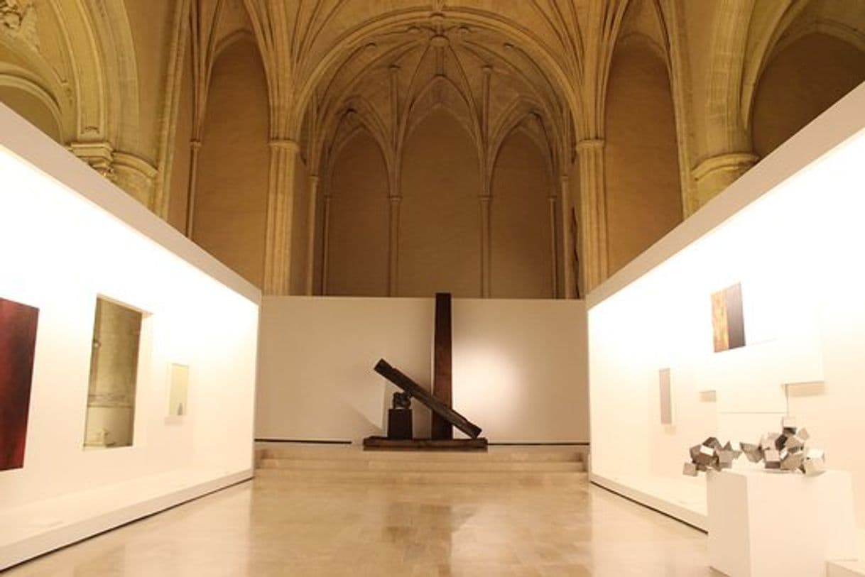 Place Museo Fundación Antonio Pérez