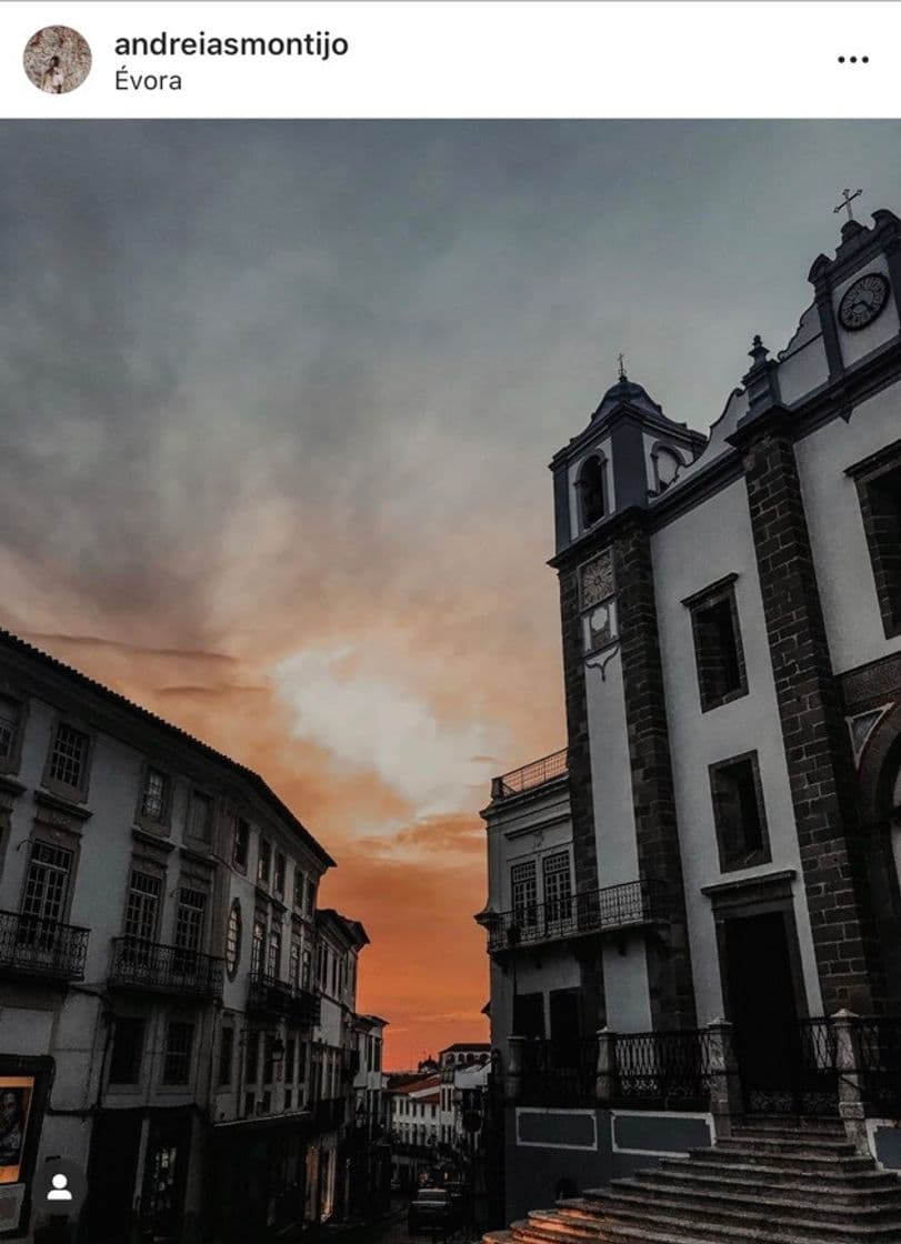 Place Praça do Giraldo