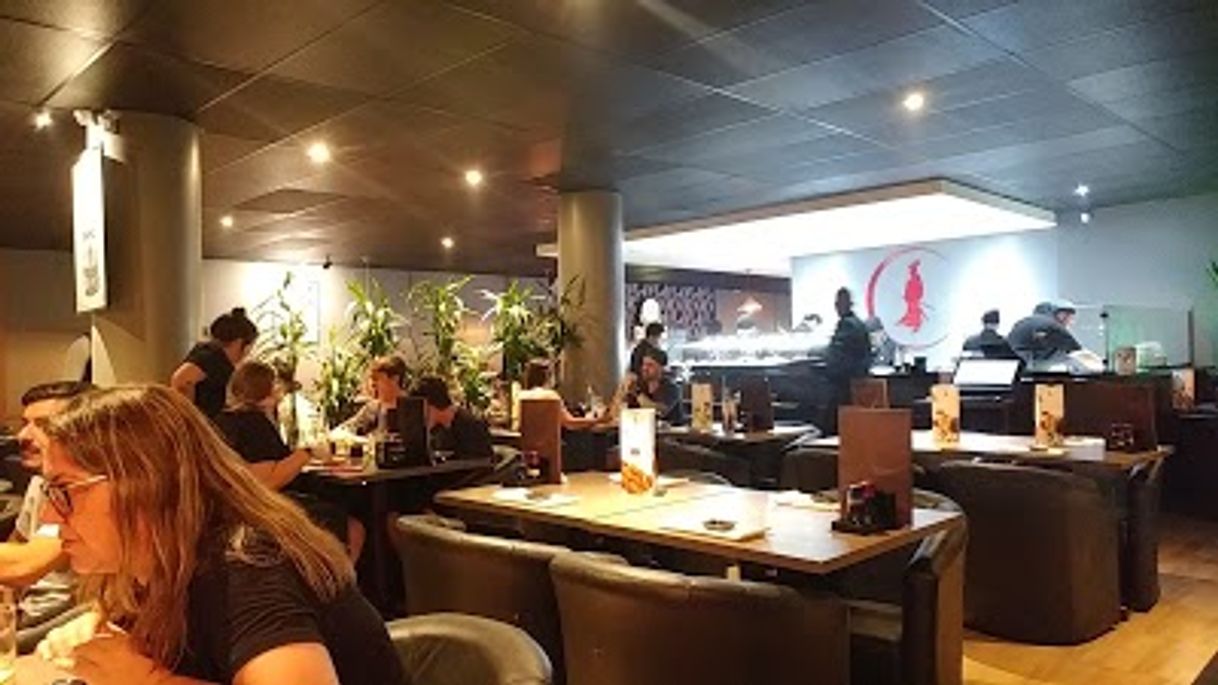 Restaurantes Tosh Sushi Bar