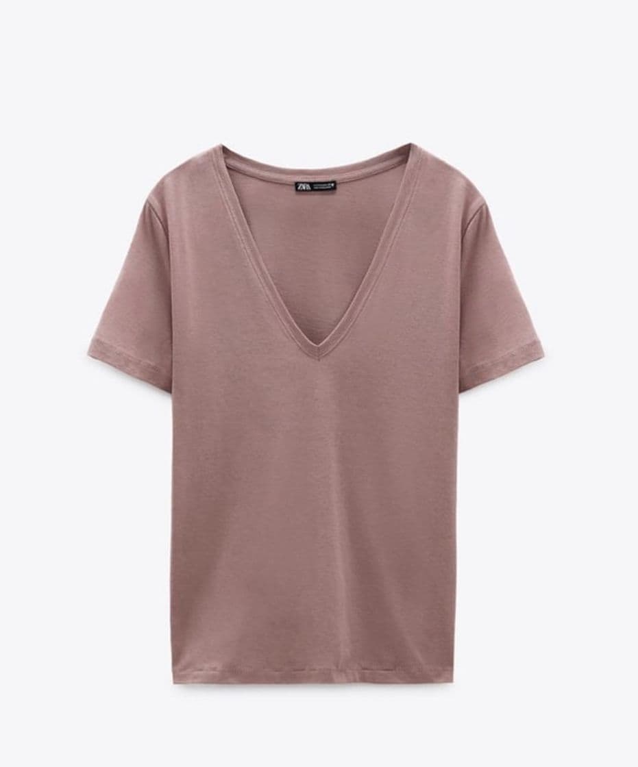 Moda CAMISETA ESCOTE PICO | Zara