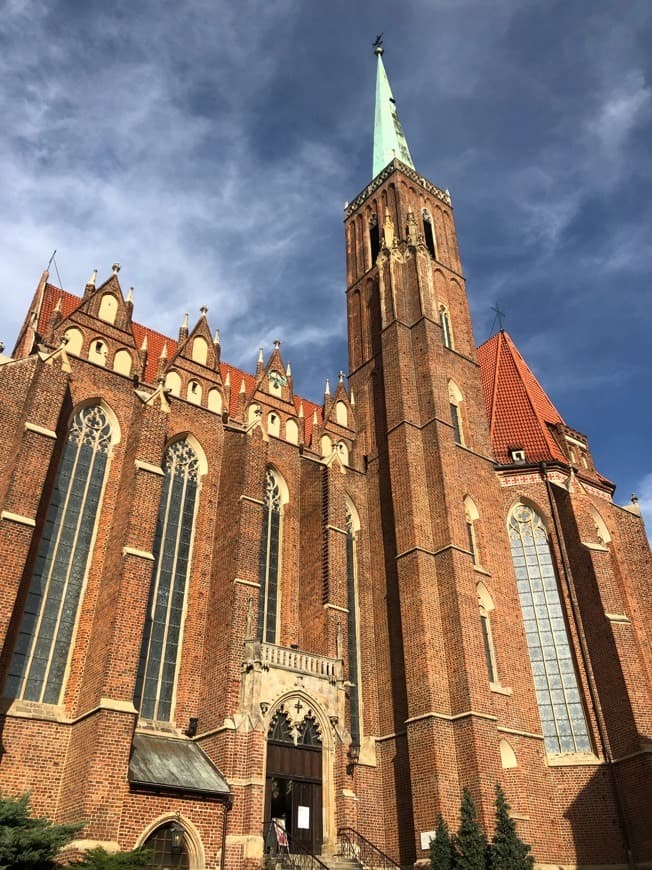 Place Collegiate Church of the Holy Cross and St. Bartholomew