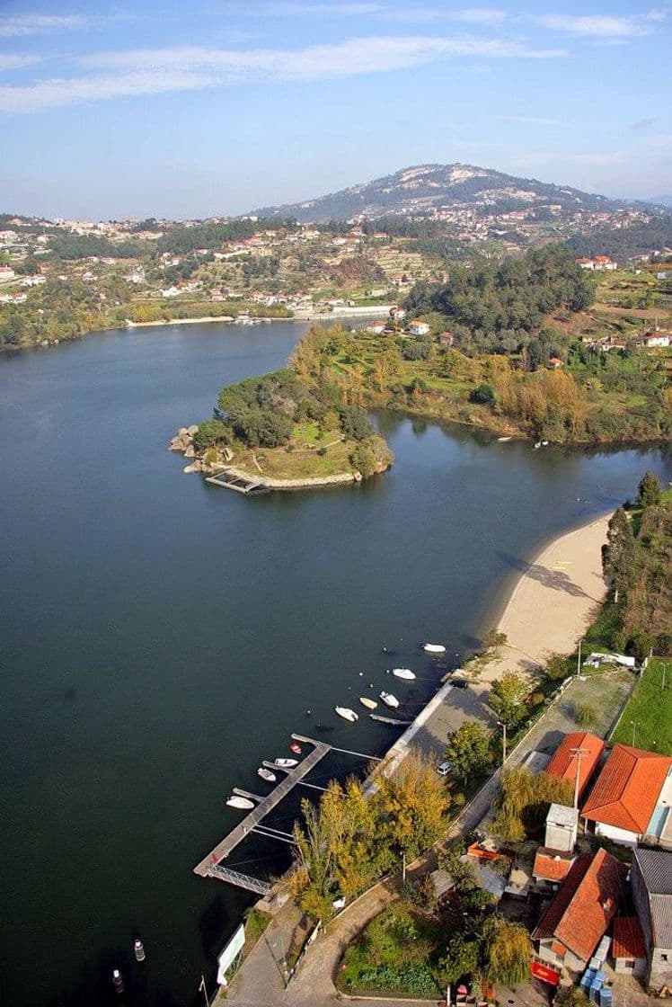 Lugar Praia Fluvial do Castelo