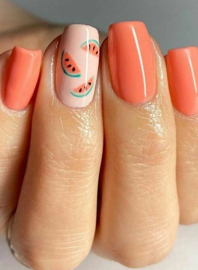 Moda Nails