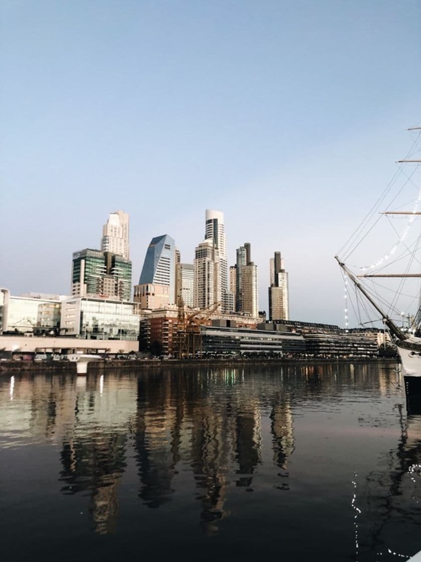 Lugar Puerto MADERO