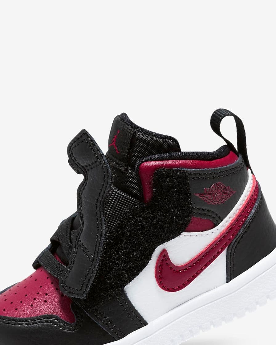 Producto Nike Jordan 1 Mid