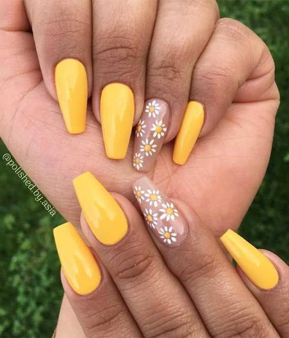 Moda Unhas estilosas 🌼💛