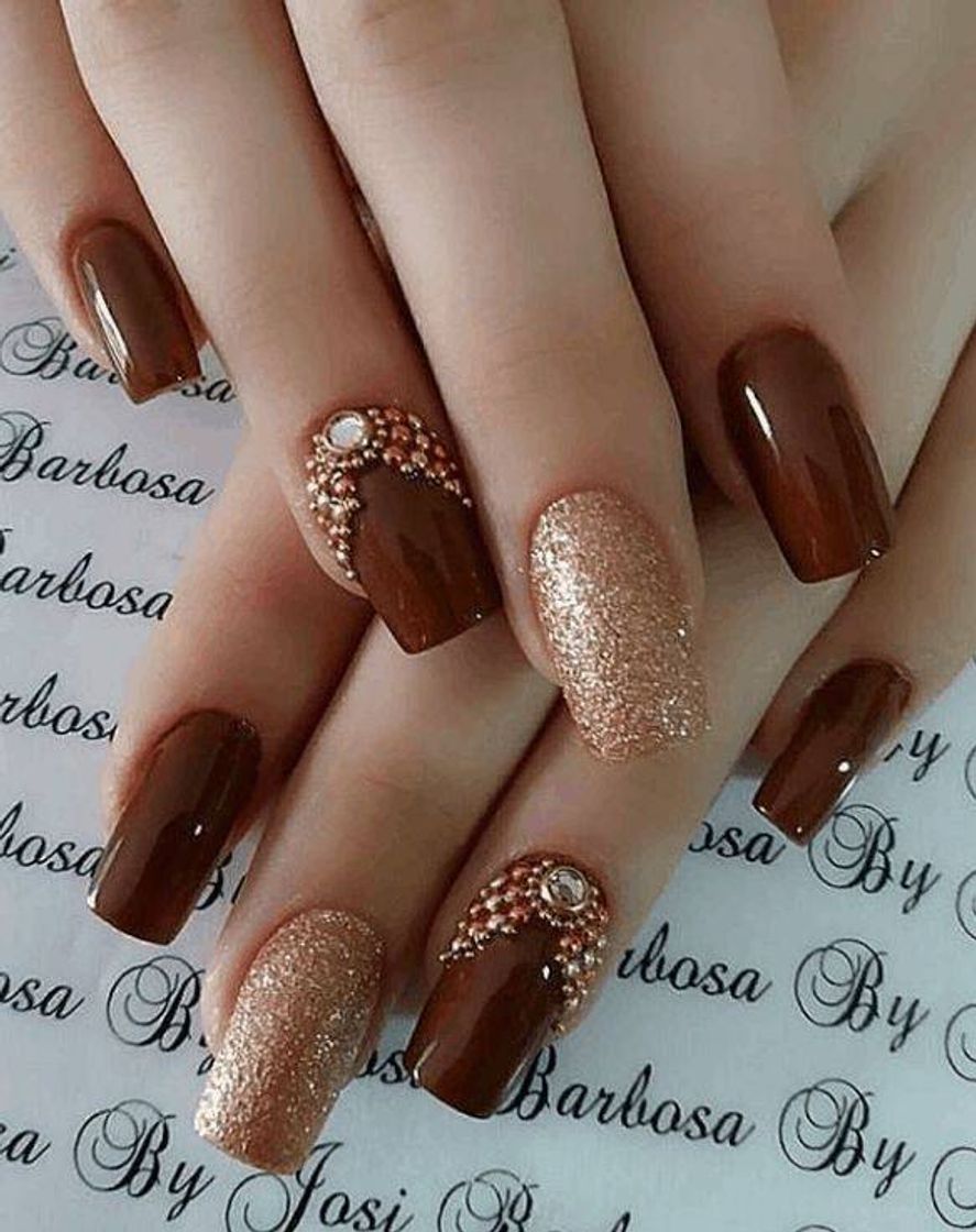 Moda Unhas decoradas com brilho 😍