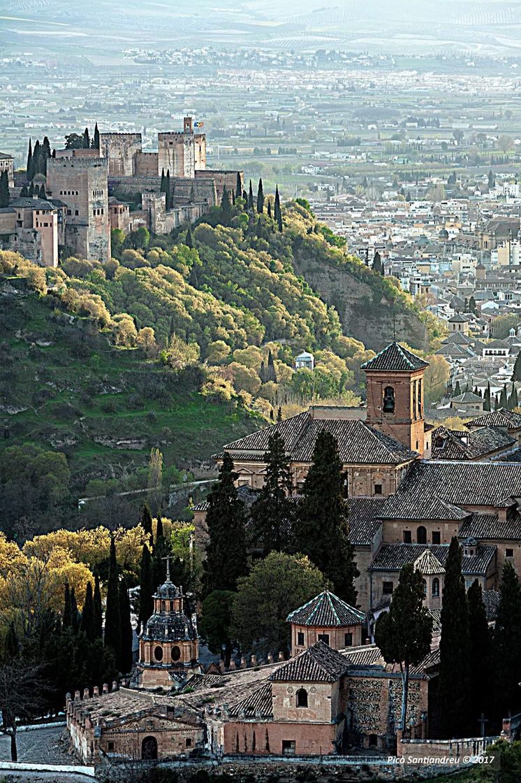 Lugar Granada