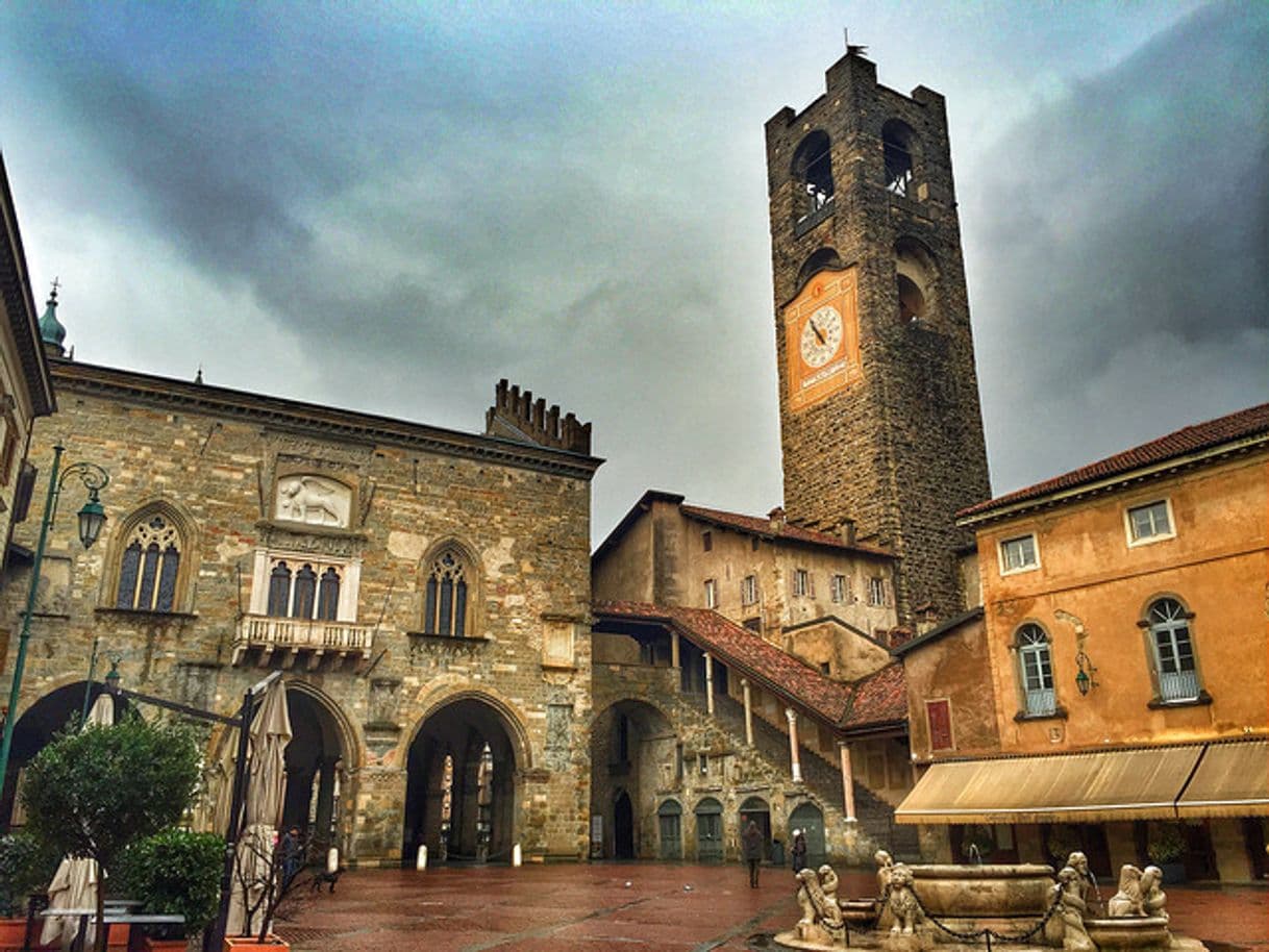 Place Bérgamo