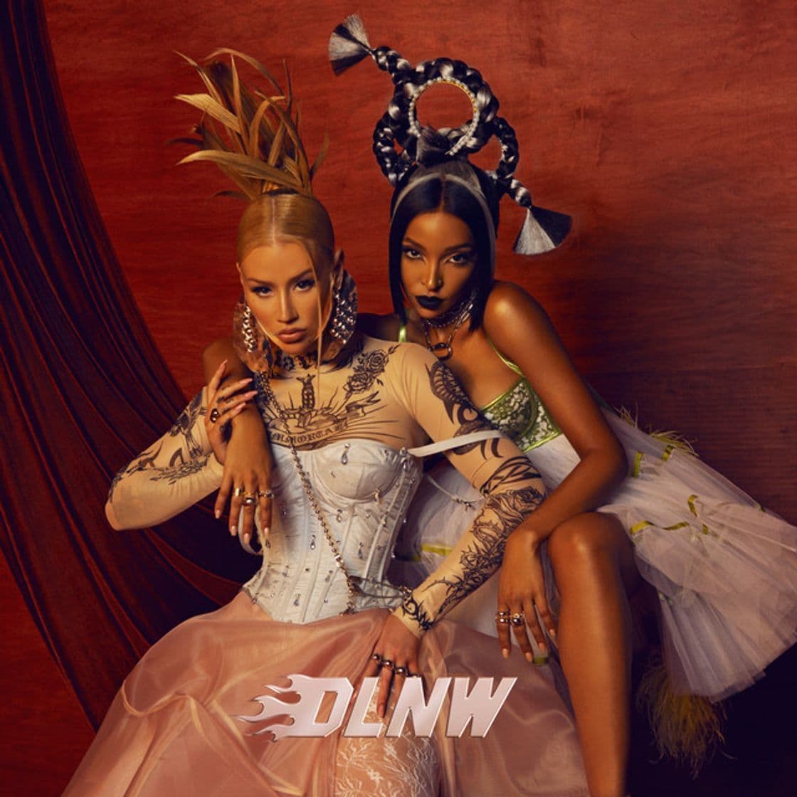 Canción Iggy Azalea, Tinashe - Dance Like Nobody's Watching 