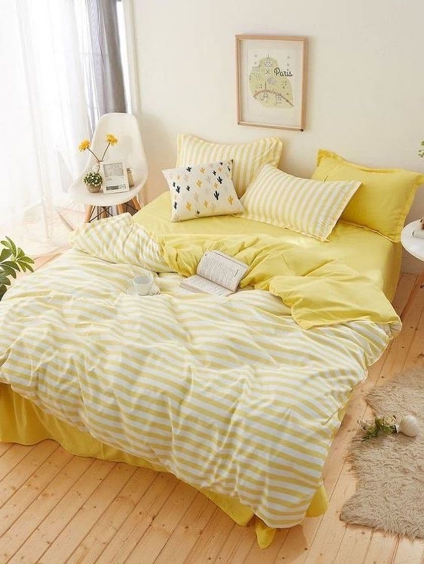 Moda yellow bedroom