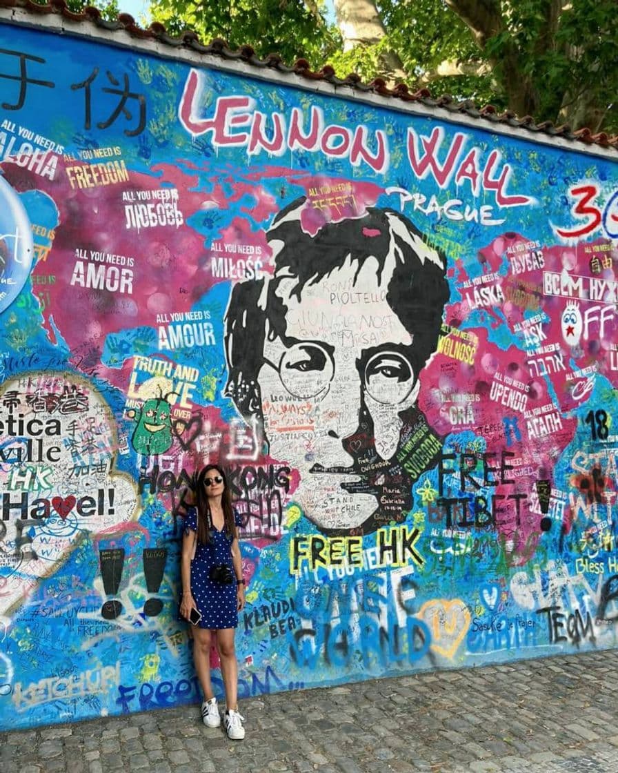 Lugar John Lennon Wall