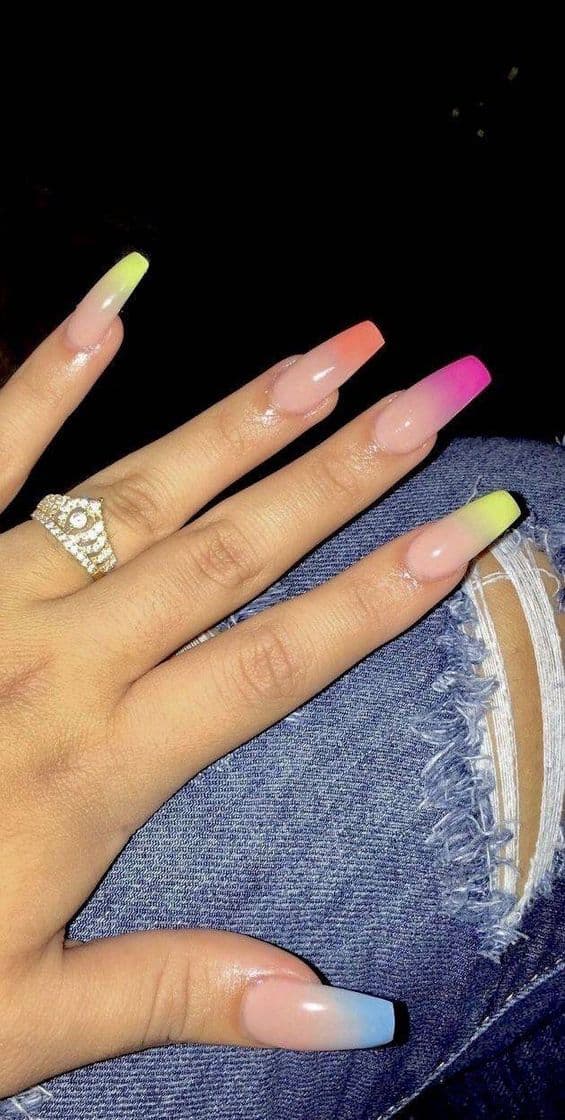 Moda Unhas coloridas