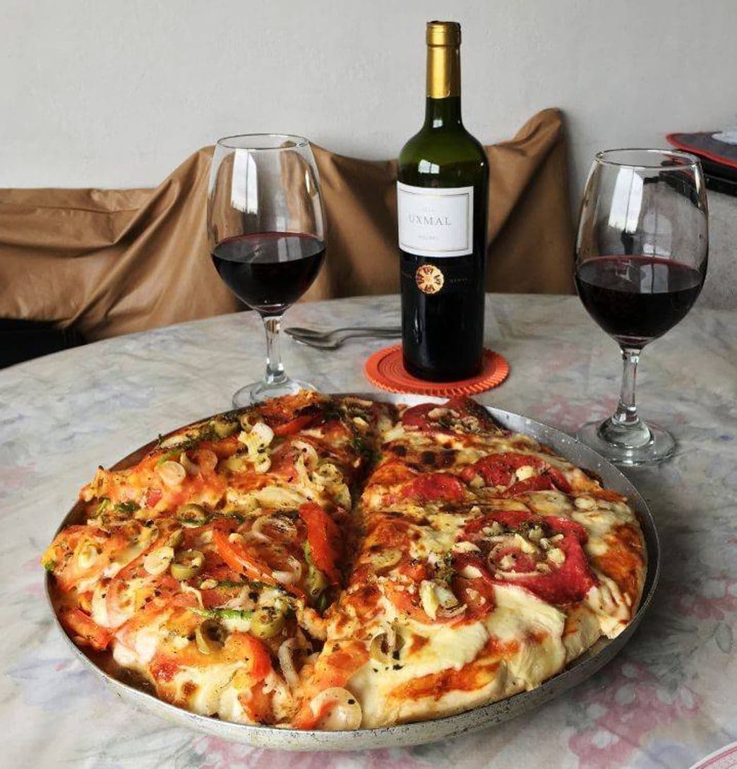 Fashion Pizza e vinho 🍷 🍕