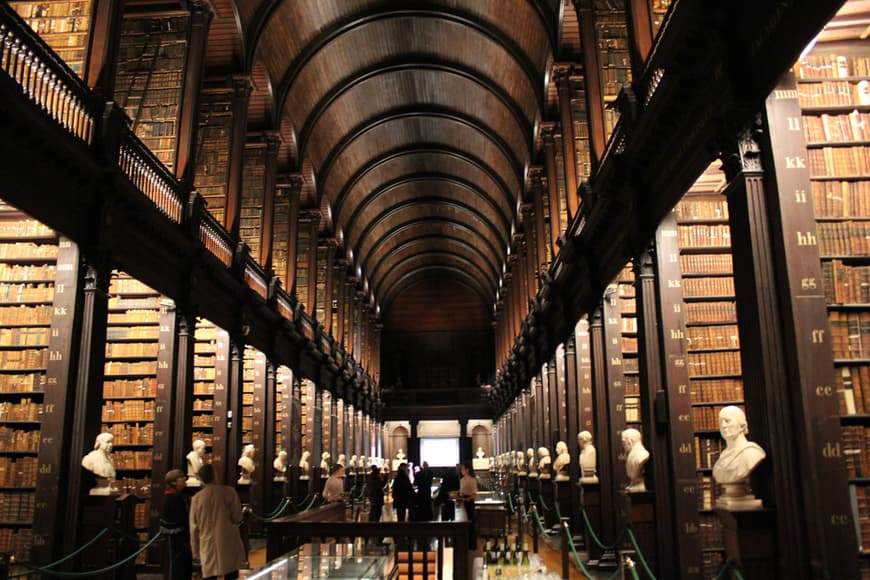 Lugar The Book of Kells