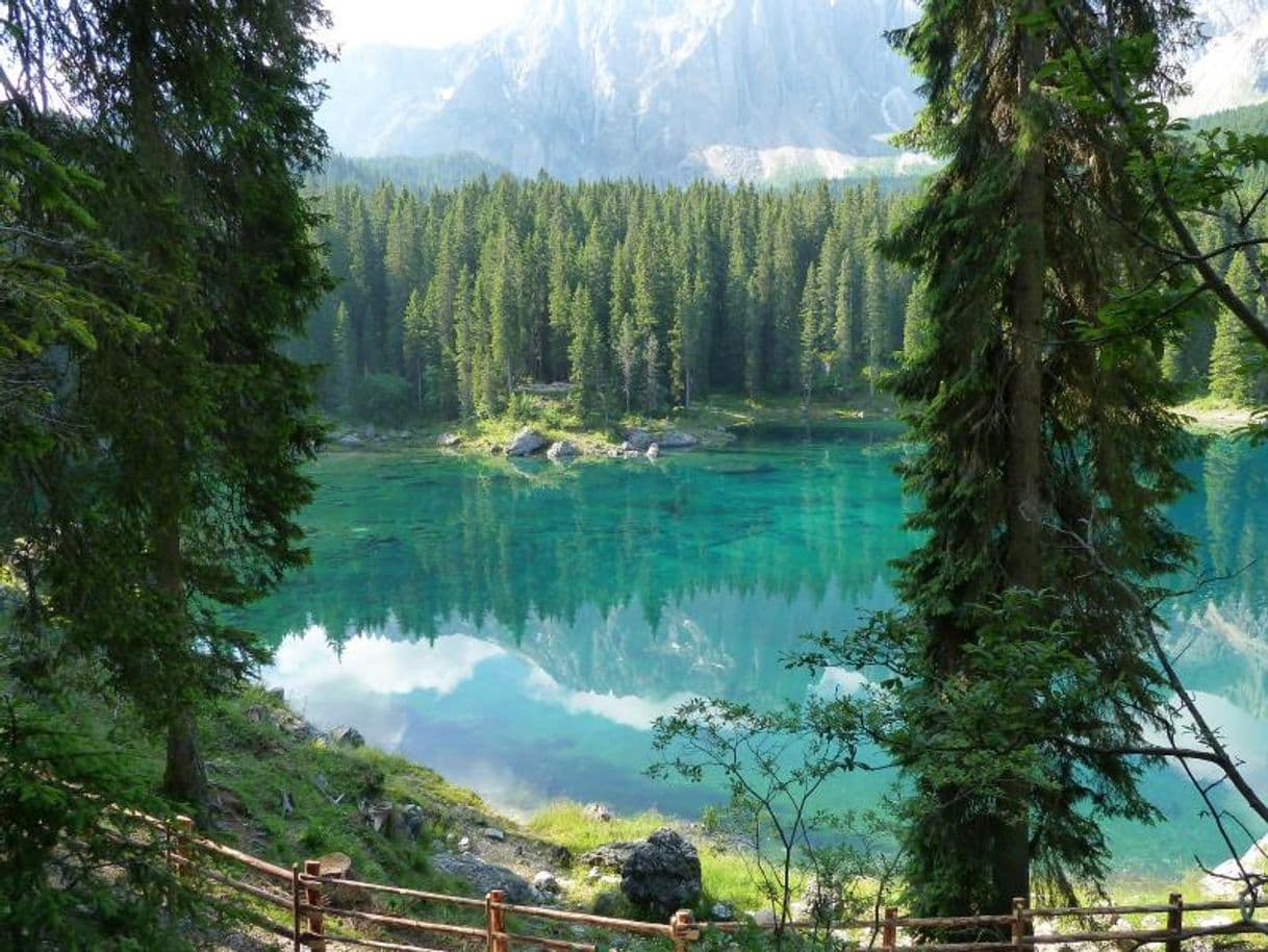 Place Lago di Carezza