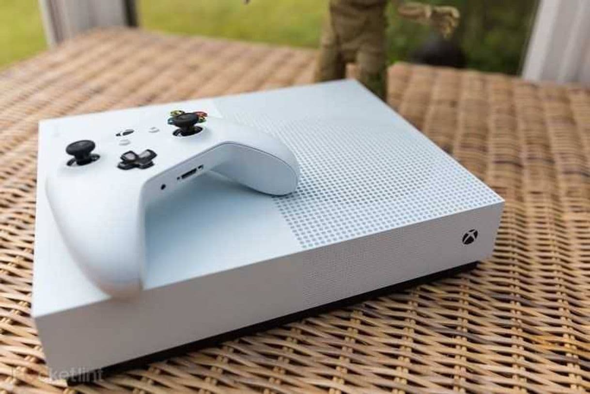 Electronic Pack Xbox One S con 2 mandos