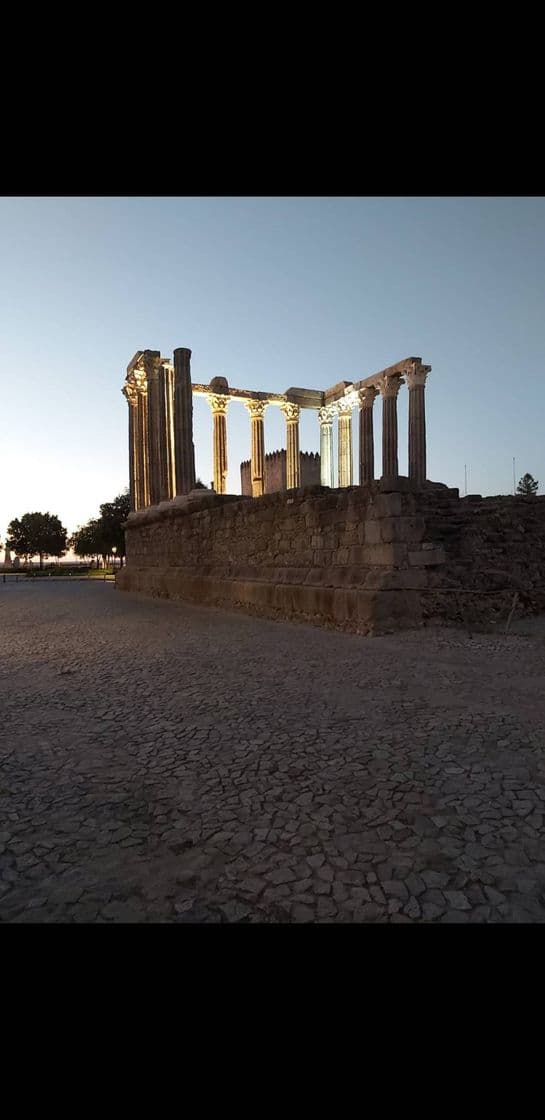 Place Évora