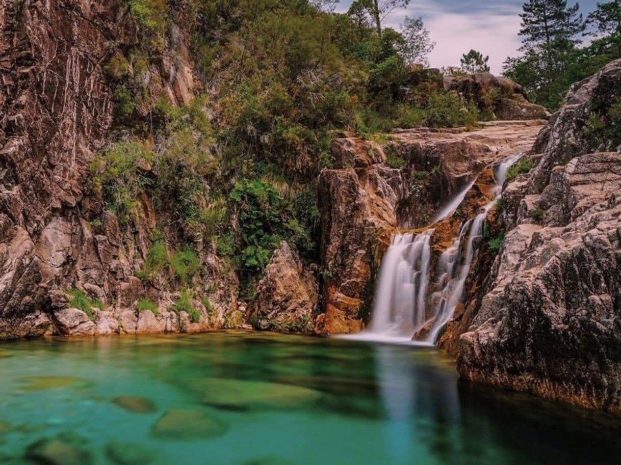 Lugar Cascata da Portela do Homem