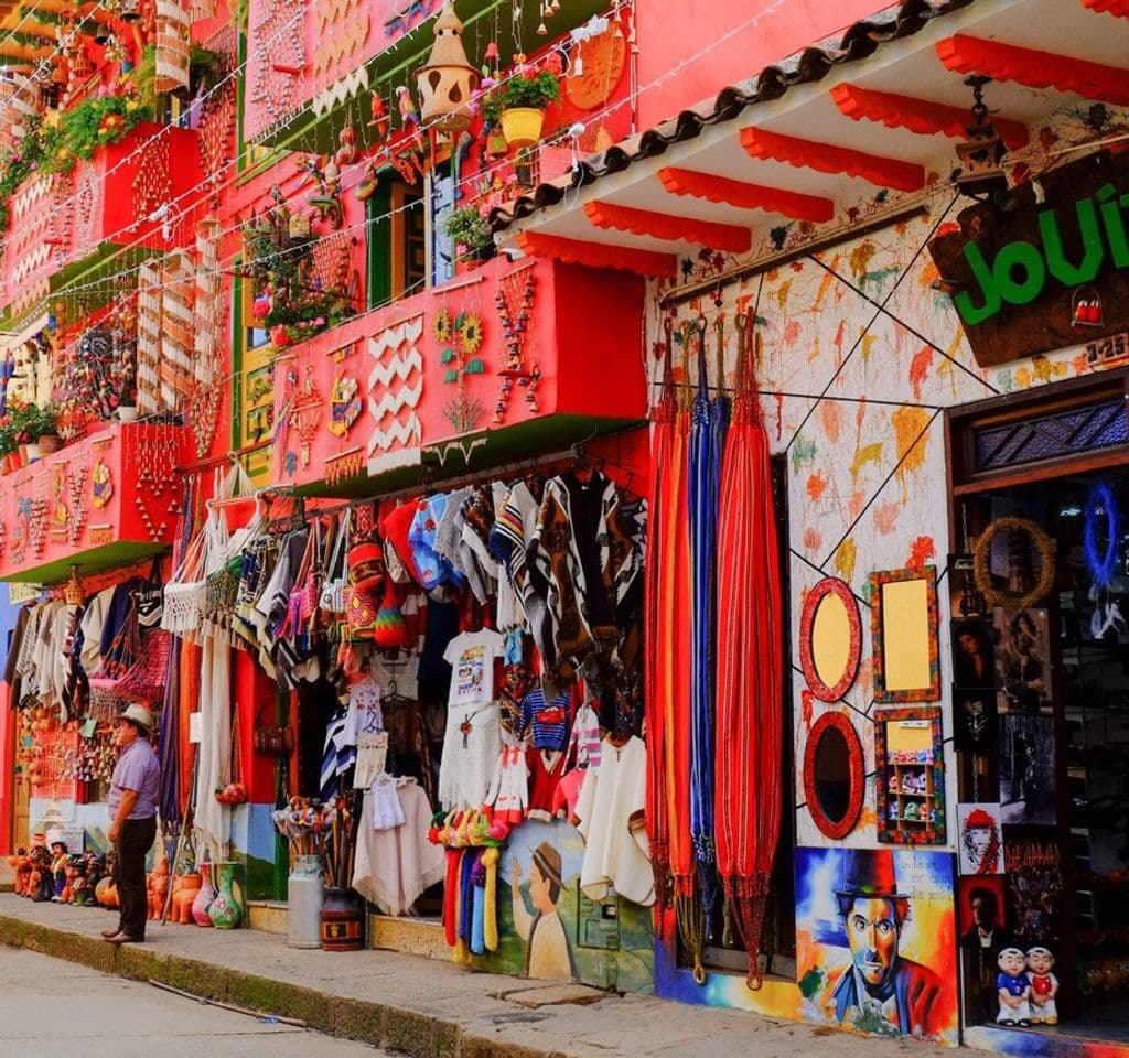 Place Ráquira